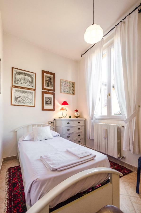 בולוניה Lupari Apartment, Palazzo Storico Sotto Le Due Torri מראה חיצוני תמונה
