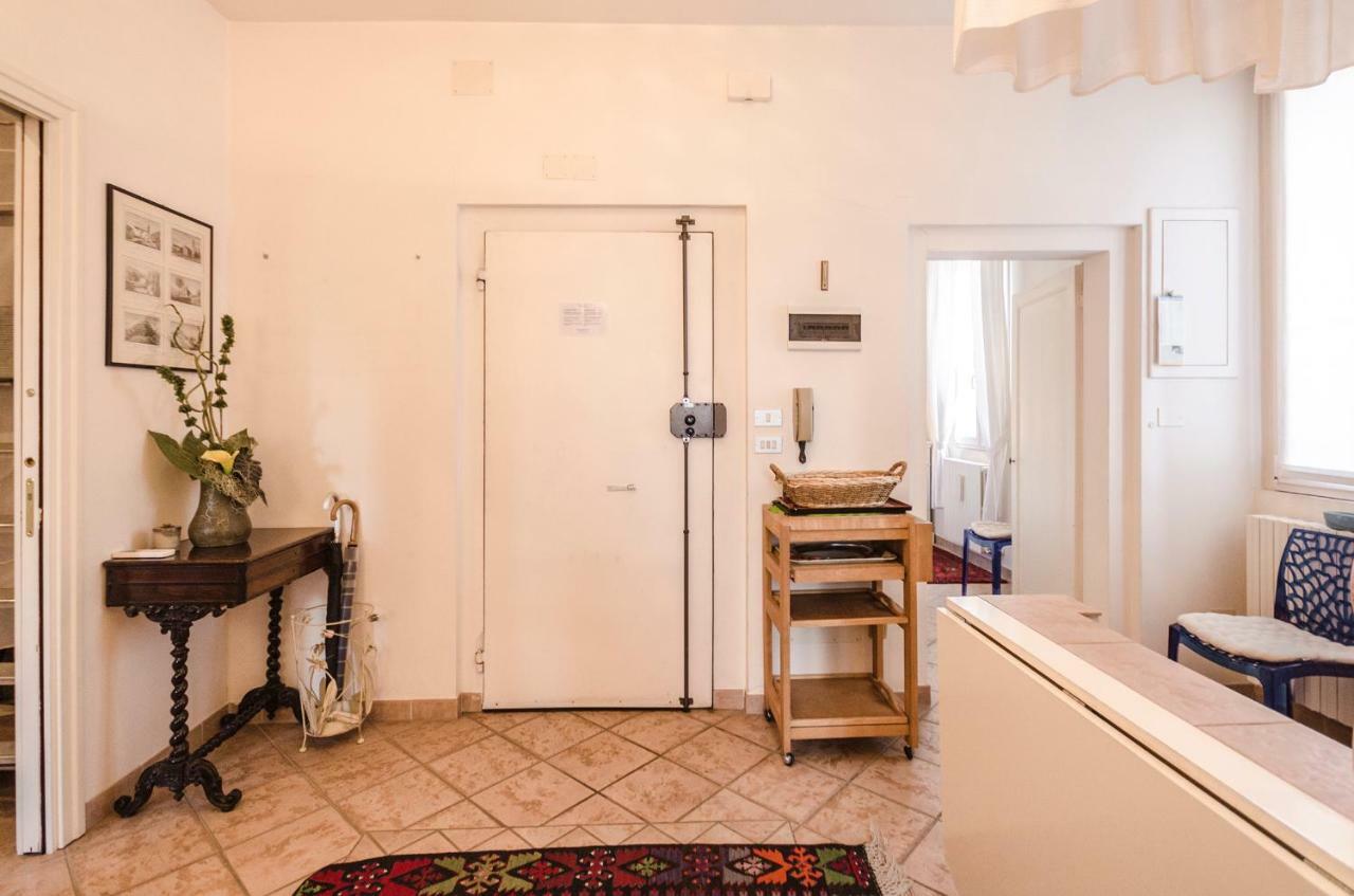 בולוניה Lupari Apartment, Palazzo Storico Sotto Le Due Torri מראה חיצוני תמונה