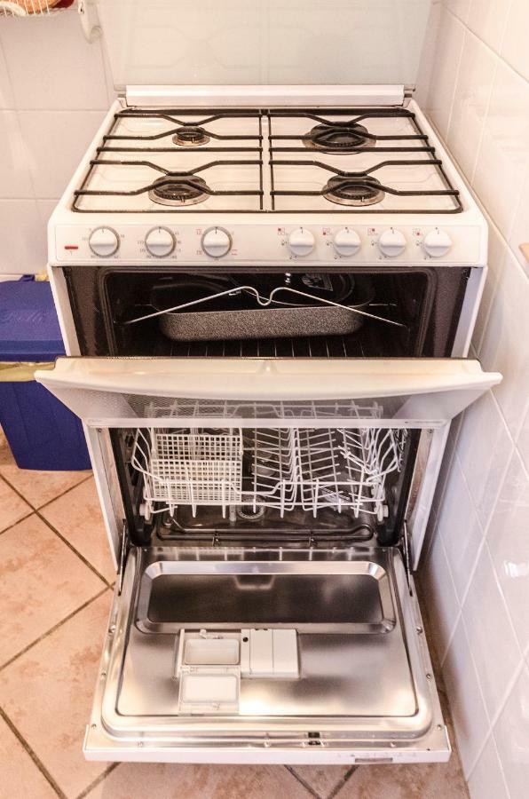 בולוניה Lupari Apartment, Palazzo Storico Sotto Le Due Torri מראה חיצוני תמונה