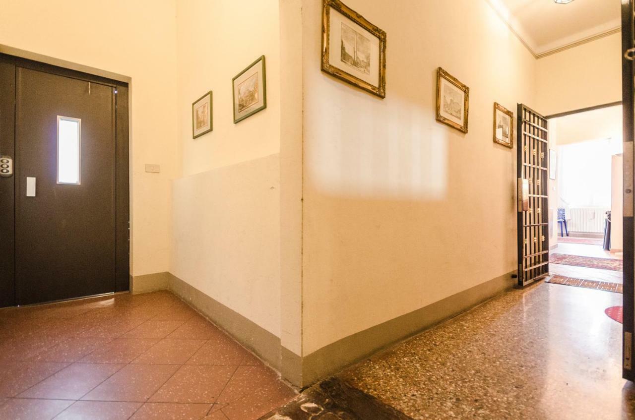 בולוניה Lupari Apartment, Palazzo Storico Sotto Le Due Torri מראה חיצוני תמונה