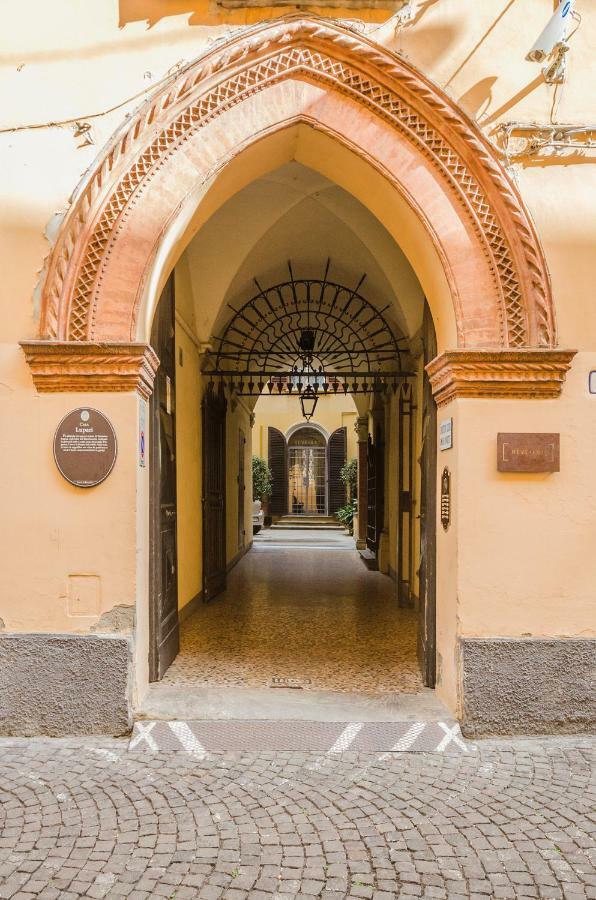 בולוניה Lupari Apartment, Palazzo Storico Sotto Le Due Torri מראה חיצוני תמונה
