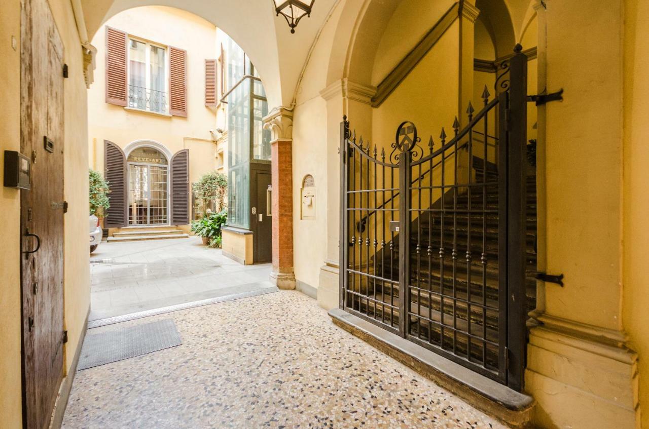 בולוניה Lupari Apartment, Palazzo Storico Sotto Le Due Torri מראה חיצוני תמונה
